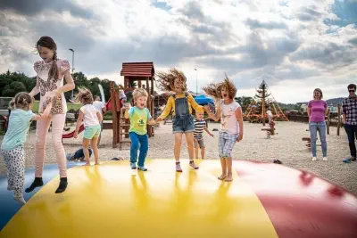 Small air trampoline